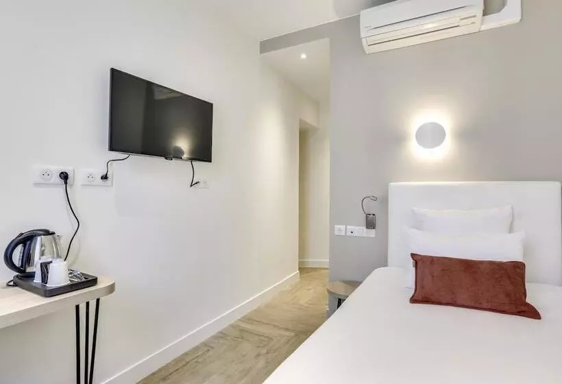 Отель Courseine