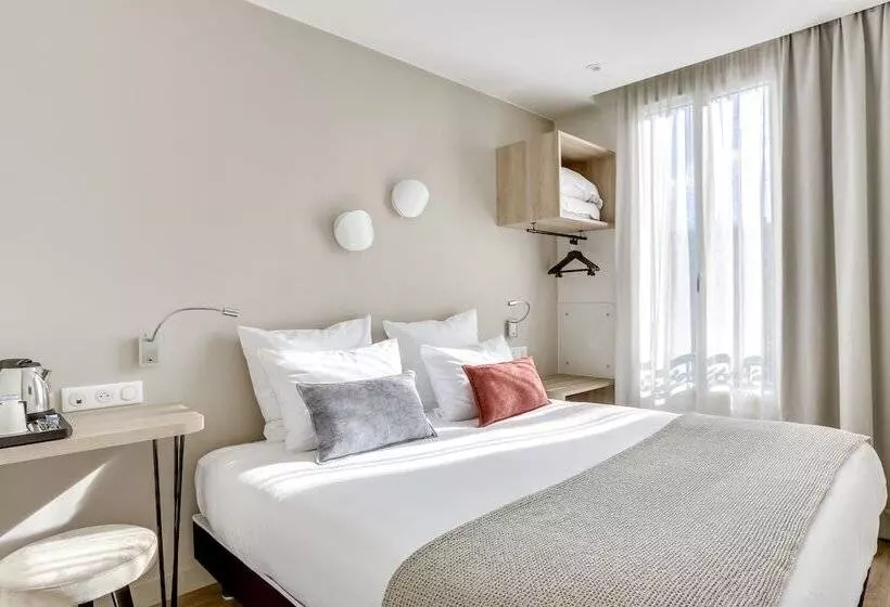 Отель Courseine