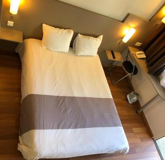 בית מלון כפרי Cristol