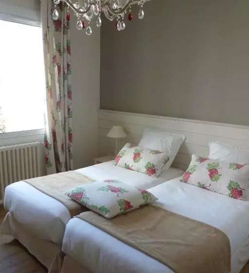 בית מלון כפרי Family Golf