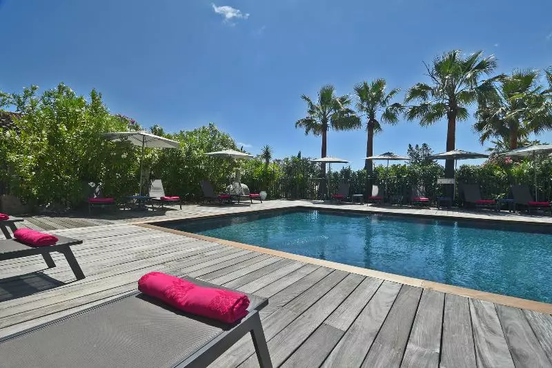 Отель Golfe Hôtel Porto Vecchio