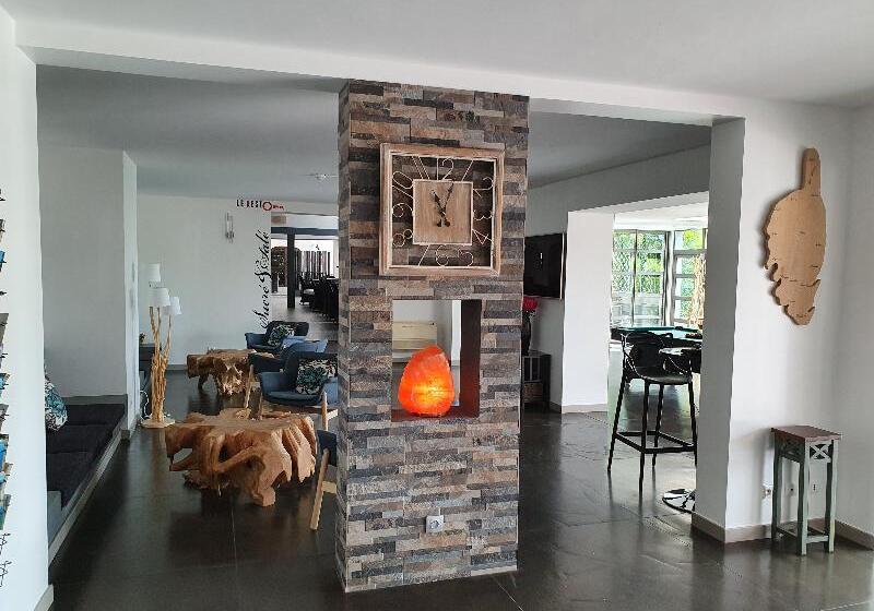 هتل Golfe Hôtel Porto Vecchio