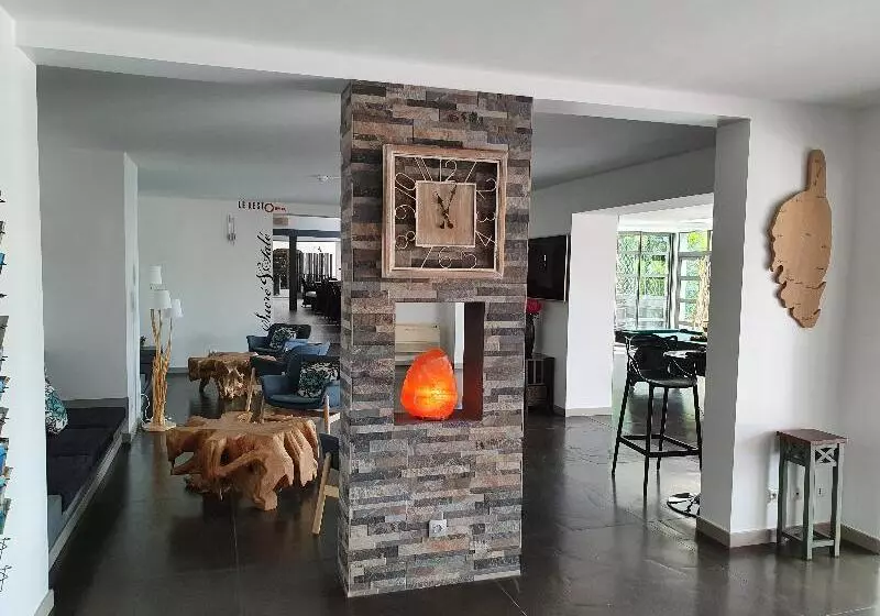 Отель Golfe Hôtel Porto Vecchio