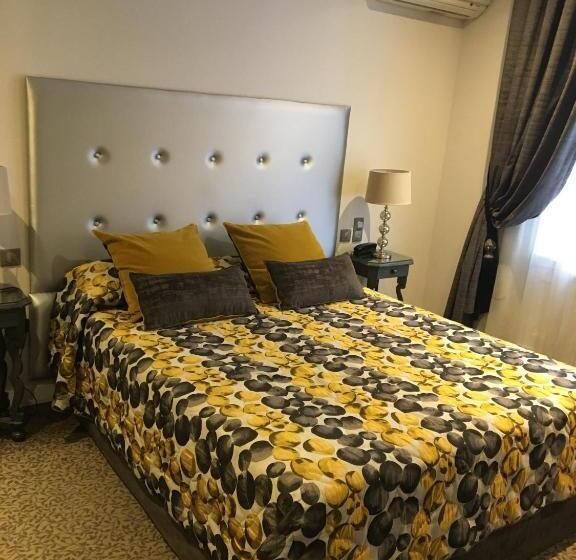 Grand Hotel Des Terreaux