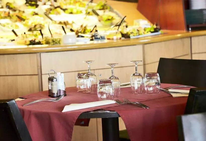 ホテル Kyriad Beauvais Sud