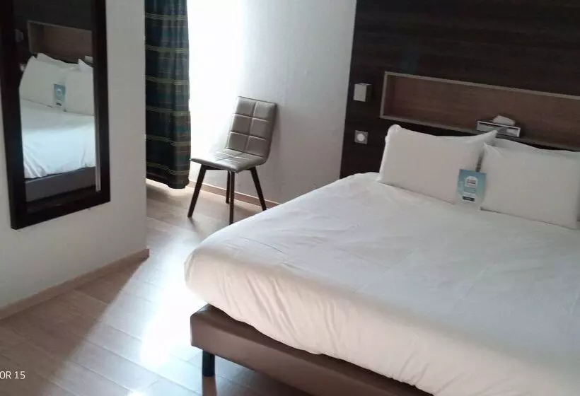 ホテル Kyriad Belfort Centre Gare