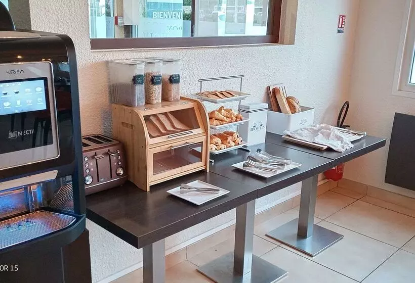 ホテル Kyriad Belfort Centre Gare