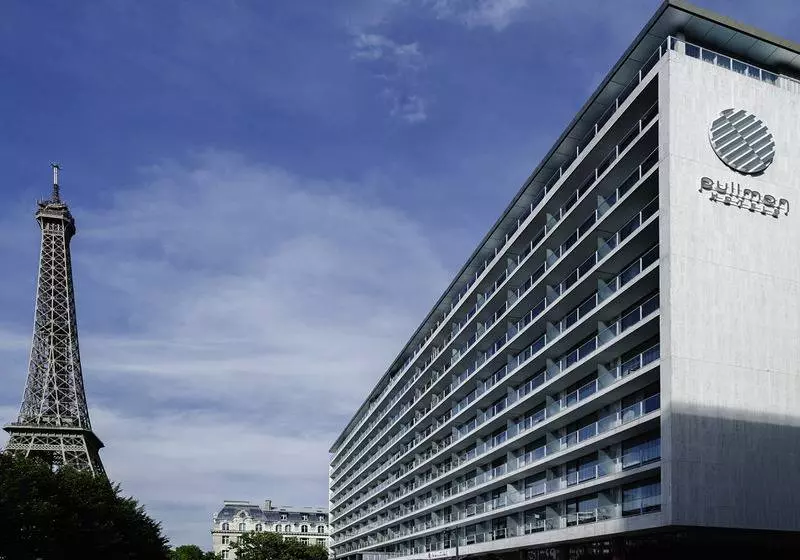 ホテル Pullman Paris Tour Eiffel