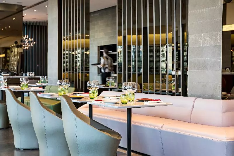 ホテル Pullman Paris Tour Eiffel