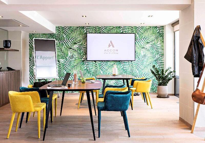 هتل Pullman Paris Tour Eiffel