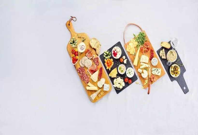 Отель Campanile Caen Est Mondeville