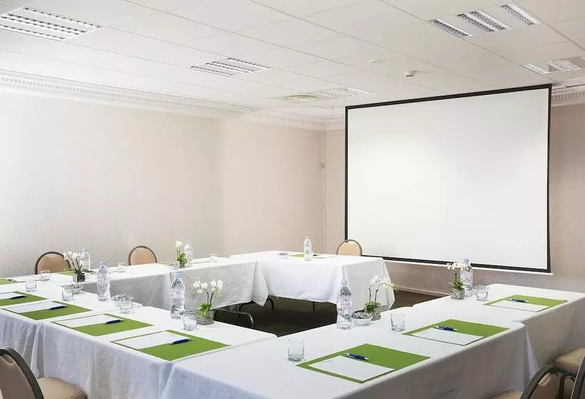 ホテル Escale Oceania Orleans