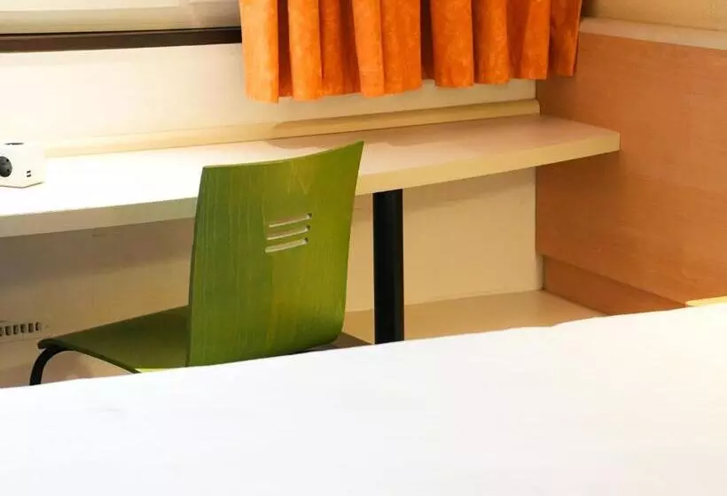 בית מלון כפרי Ibis Caen Porte D’angleterre