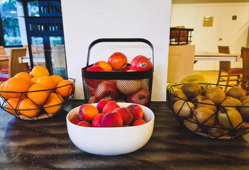 בית מלון כפרי Ibis Caen Porte D’angleterre