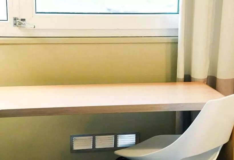 בית מלון כפרי Ibis Caen Porte D’angleterre