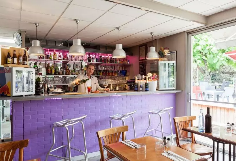 호텔 The Originals City, Hôtel Du Phare, Bordeaux Mérignac