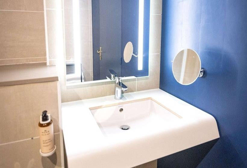 Отель Mercure Rochefort La Corderie Royale