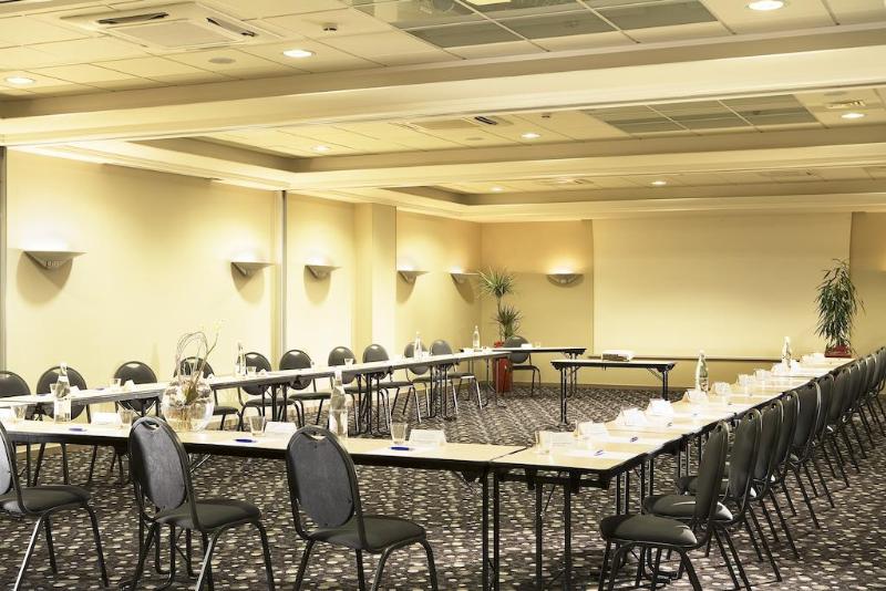 هتل Oceania Brest