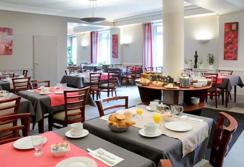 Отель Best Western Poitiers Centre Le Grand