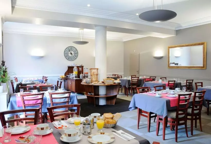 Отель Best Western Poitiers Centre Le Grand