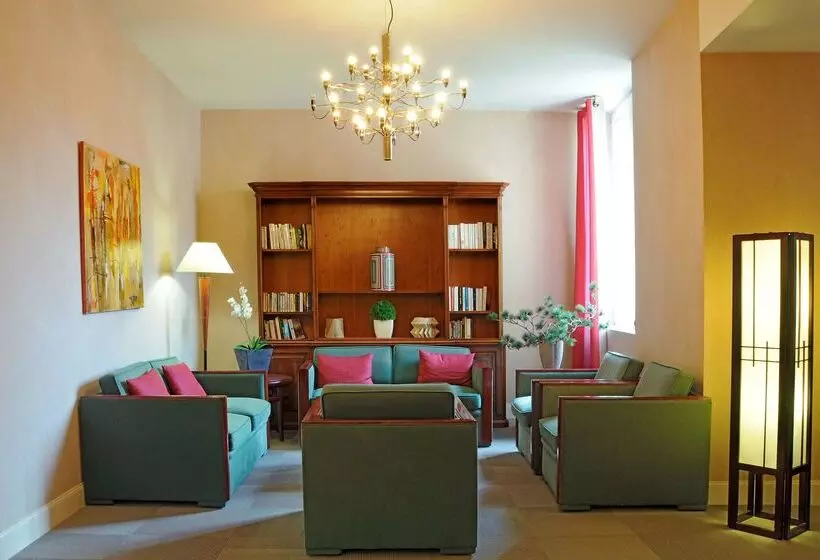 Отель Best Western Poitiers Centre Le Grand