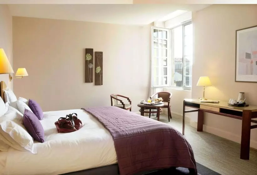 Отель Best Western Poitiers Centre Le Grand