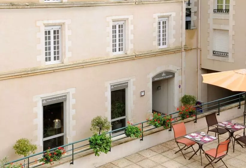 Отель Best Western Poitiers Centre Le Grand
