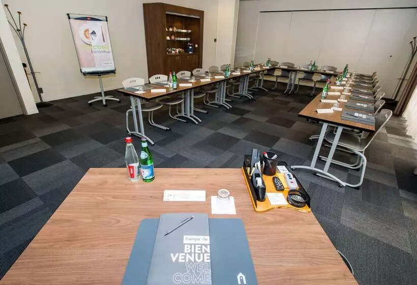 Отель Campanile Reims Centre  Cathedrale