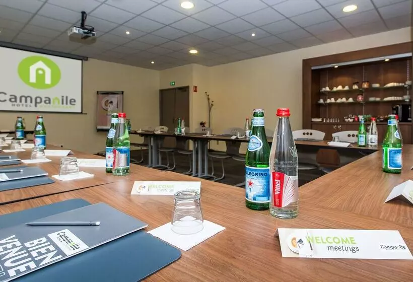 Отель Campanile Reims Centre  Cathedrale