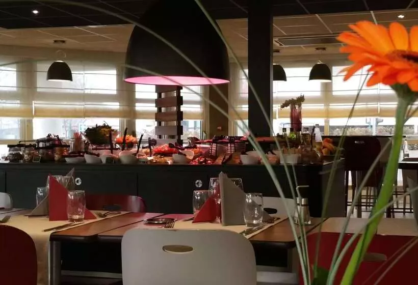 Отель Campanile Reims Centre  Cathedrale