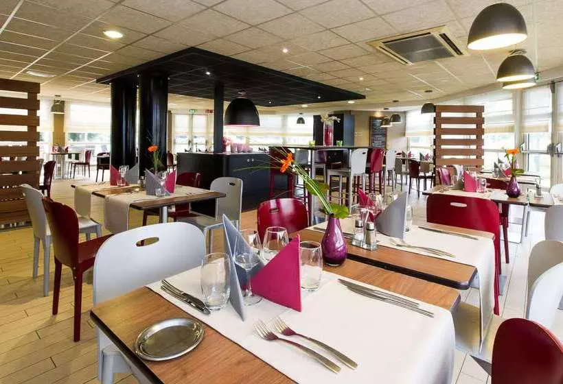 Отель Campanile Reims Centre  Cathedrale