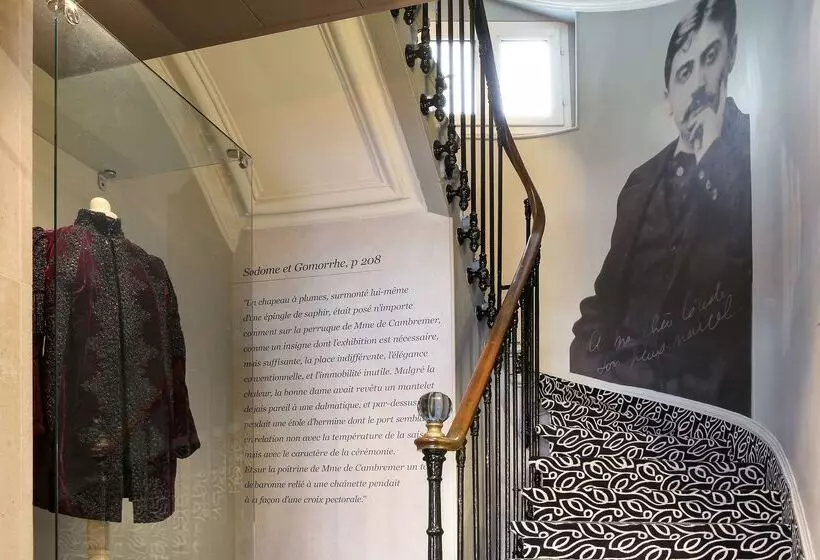 ホテル Hôtel Littéraire Le Swann, BW Premier Collection