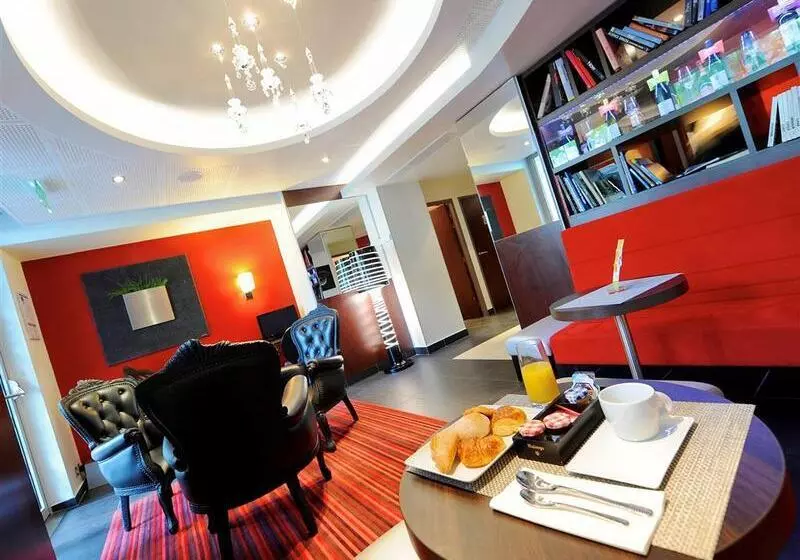ホテル Mercure Paris Tour Eiffel Pont Mirabeau