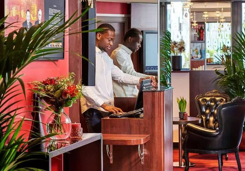 ホテル Mercure Paris Tour Eiffel Pont Mirabeau