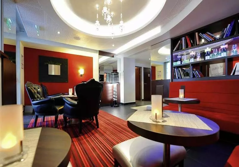 ホテル Mercure Paris Tour Eiffel Pont Mirabeau