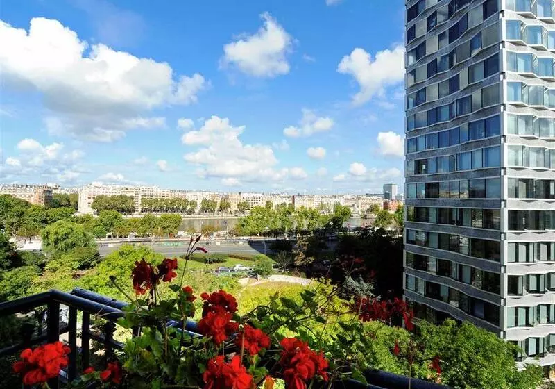 ホテル Mercure Paris Tour Eiffel Pont Mirabeau