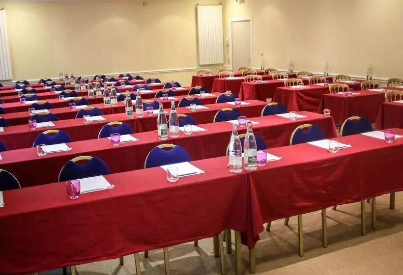 酒店 Mercure Saintnectaire Spa & Bienetre