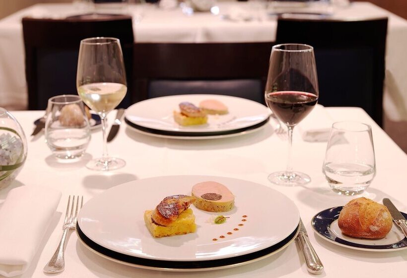 בית מלון כפרי Sheraton Paris Charles De Gaulle Airport