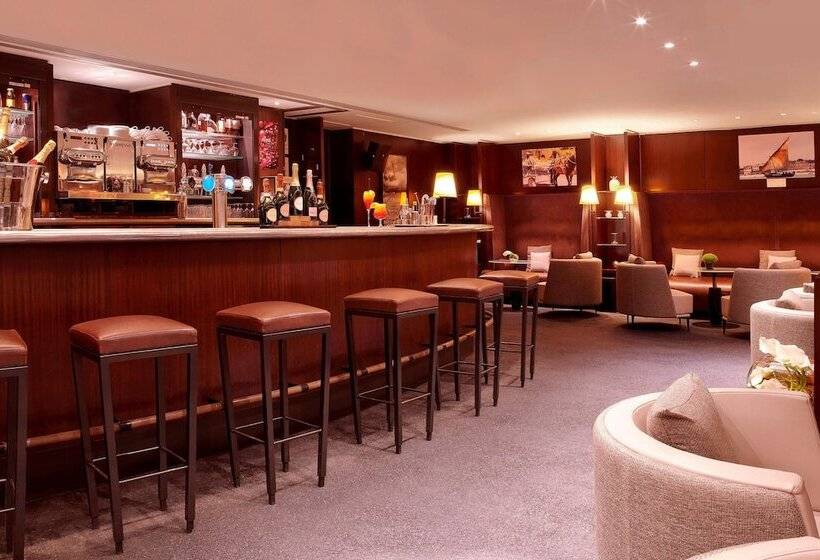 בית מלון כפרי Sheraton Paris Charles De Gaulle Airport