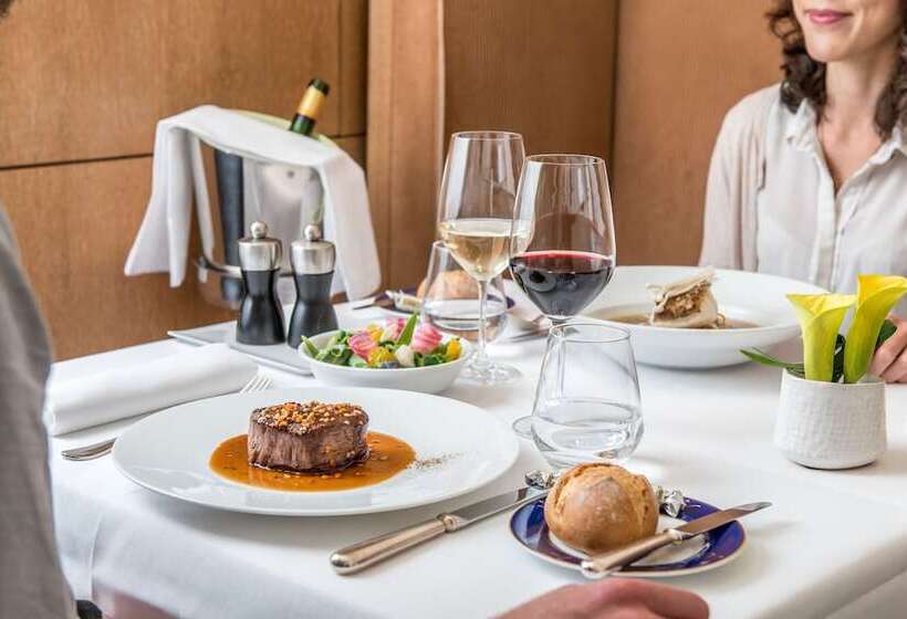 בית מלון כפרי Sheraton Paris Charles De Gaulle Airport