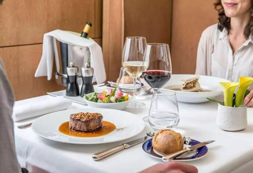 호텔 Sheraton Paris Charles De Gaulle Airport