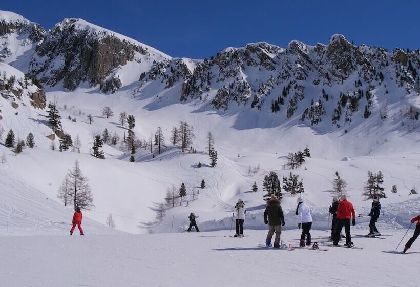 Sowell Hotels Le Pas Du Loup