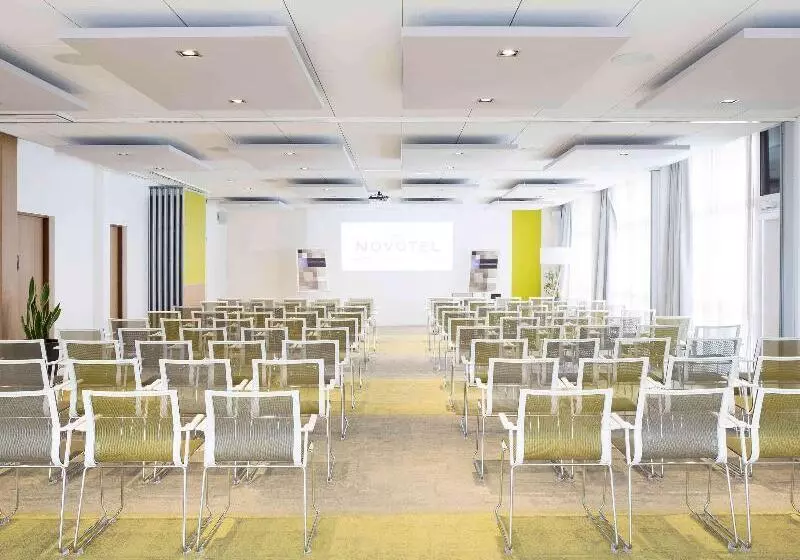 Novotel Bordeaux Lac