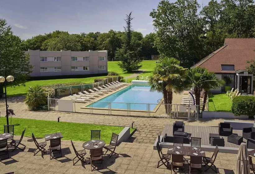Novotel Fontainebleau Ury