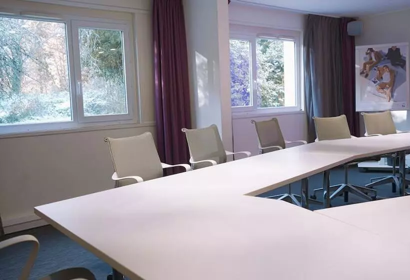 Novotel Fontainebleau Ury