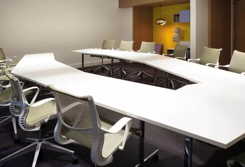 Novotel Fontainebleau Ury