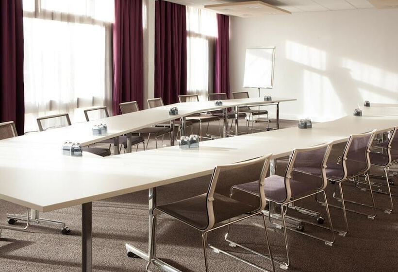 Novotel Fontainebleau Ury