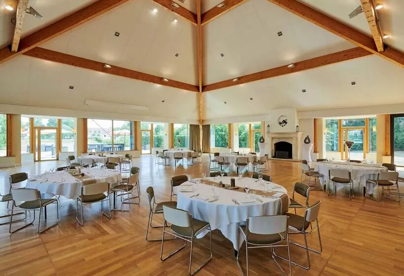 Novotel Fontainebleau Ury