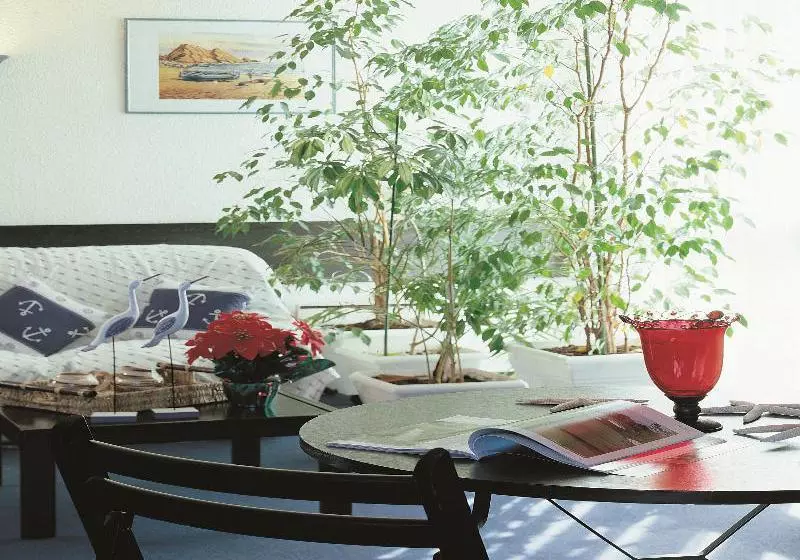 Отель Stars Dijon Sud