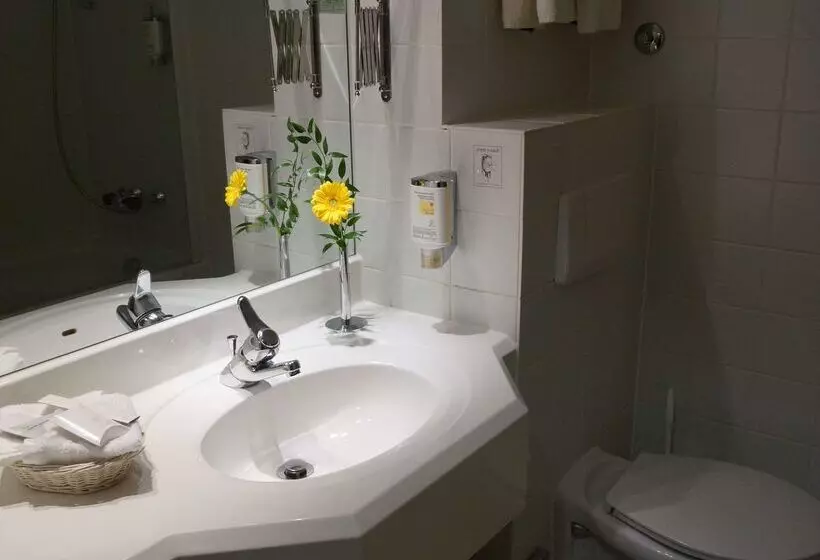 בית מלון כפרי Plaza Inn Chemnitz